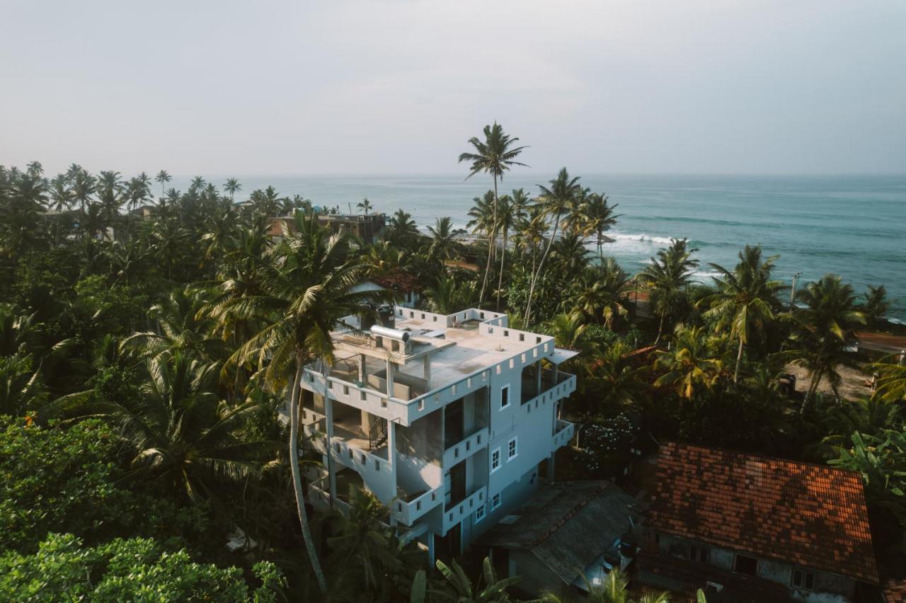 Plantation Surf Inn & Restaurant - Мідіґама-Іст Екстер'єр фото